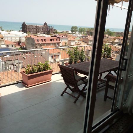 Sky Wellness Apartment ปอร์โต ซันเตลปีดิโอ ภายนอก รูปภาพ