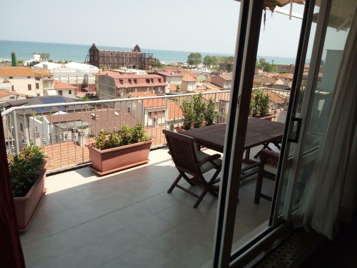 Sky Wellness Apartment ปอร์โต ซันเตลปีดิโอ ภายนอก รูปภาพ